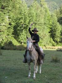 Anja Beim Lassowerfen auf Pferd